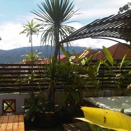 Junior House Hostel Chiang Mai Exterior foto