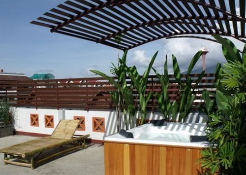 Junior House Hostel Chiang Mai Exterior foto